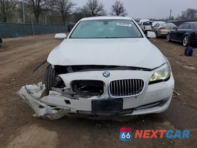 Piąte zdjęcie samochodu w środku: 2013 BMW 528 XI VIN:WBAXH5C54DDW13617 - miniatura