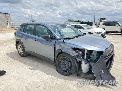 Czwarte zdjęcie samochodu z boku: 2026 TOYOTA COROLLA CROSS L VIN:7MUAAAAG7TV186033 - miniatura