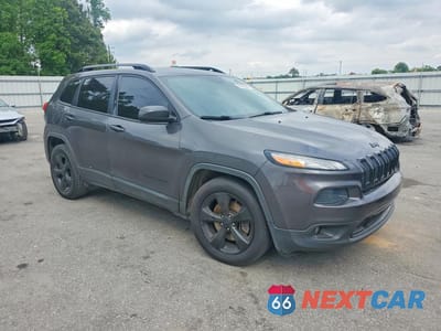 Czwarte zdjęcie samochodu z boku: 2018 JEEP CHEROKEE LATITUDE VIN:1C4PJLCB4JD518844 - miniatura