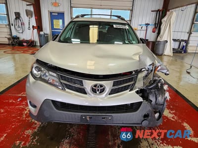 Piąte zdjęcie samochodu w środku: 2015 TOYOTA RAV4 LE VIN:2T3BFREV9FW243262 - miniatura