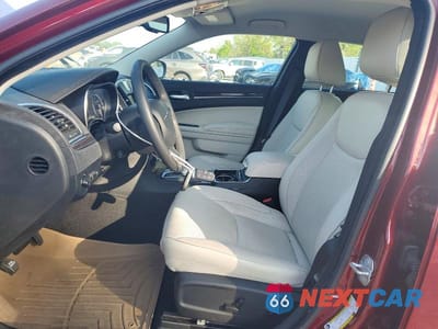 Zdjęcie 7 z 12 samochodu: 2022 CHRYSLER 300 VIN:2C3CCADG8NH249266 - miniatura