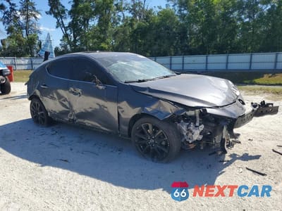 Czwarte zdjęcie samochodu z boku: 2023 MAZDA 3 VIN:JM1BPBJY5P1618519 - miniatura