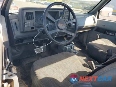 Zdjęcie 8 z 11 samochodu: 1990 GMC SIERRA C2500 VIN:1GTGC24K6LE501933 - miniatura