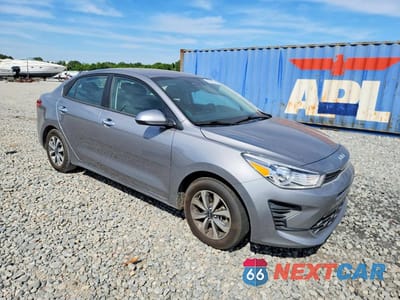 Czwarte zdjęcie samochodu z boku: 2023 KIA RIO S VIN:3KPA24AD8PE540432 - miniatura