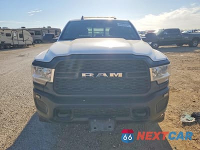 Piąte zdjęcie samochodu w środku: 2021 RAM 2500 TRADESMAN VIN:3C6UR4HJ5MG648387 - miniatura