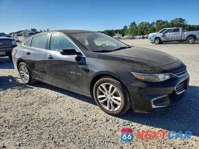 Czwarte zdjęcie samochodu z boku: 2017 CHEVROLET MALIBU LT VIN:1G1ZE5ST1HF234257 - miniatura