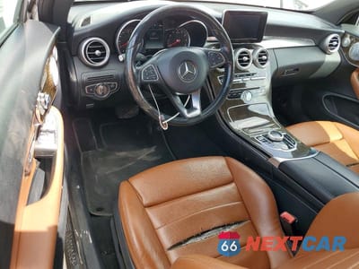 Zdjęcie 8 z 11 samochodu: 2018 MERCEDES-BENZ C 300 4MATIC VIN:WDDWJ4KB7JF627005 - miniatura