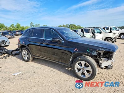 Czwarte zdjęcie samochodu z boku: 2017 MERCEDES-BENZ GLC 300 VIN:WDC0G4JB9HV011140 - miniatura