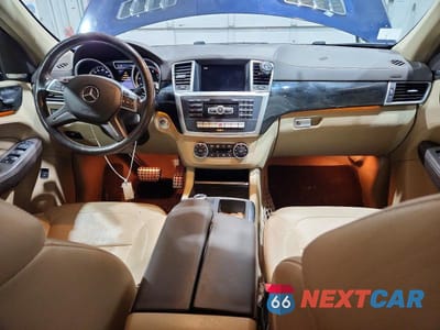 Zdjęcie 8 z 14 samochodu: 2015 MERCEDES-BENZ ML 400 4MATIC VIN:4JGDA5GB6FA542625 - miniatura