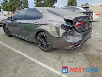 Drugie zdjęcie samochodu z przodu: 2019 TOYOTA CAMRY XSE VIN:4T1B61HK9KU832270 - miniatura