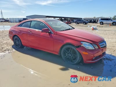 Czwarte zdjęcie samochodu z boku: 2011 MERCEDES-BENZ E 350 VIN:WDDKJ5GBXBF084246 - miniatura