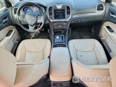 Zdjęcie 8 z 12 samochodu: 2018 CHRYSLER 300 LIMITED VIN:2C3CCAEG2JH191681 - miniatura