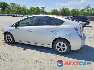 Drugie zdjęcie samochodu z przodu: 2015 TOYOTA PRIUS TWO VIN:JTDKN3DU5F1974830 - miniatura