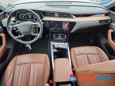 Zdjęcie 8 z 14 samochodu: 2024 AUDI Q8 E-TRON PREMIUM PLUS VIN:WA15AAGE0RB026412 - miniatura