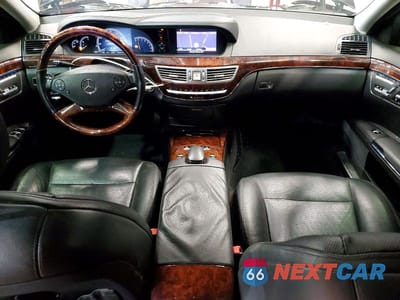 Zdjęcie 8 z 11 samochodu: 2013 MERCEDES-BENZ S 550 4MATIC VIN:WDDNG9EB8DA497465 - miniatura