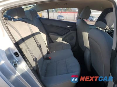 Zdjęcie 10 z 12 samochodu: 2015 KIA FORTE LX VIN:KNAFK4A60F5426102 - miniatura