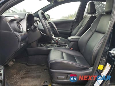 Zdjęcie 7 z 13 samochodu: 2018 TOYOTA RAV4 HV SE VIN:JTMJJREV7JD217582 - miniatura