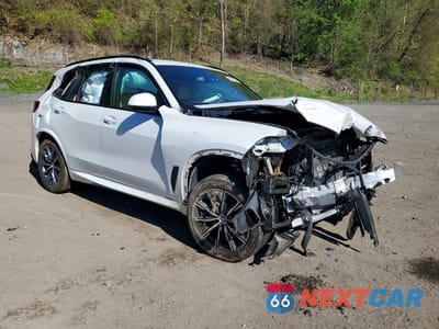 Czwarte zdjęcie samochodu z boku: 2021 BMW X5 XDRIVE40I VIN:5UXCR6C00M9F69628 - miniatura