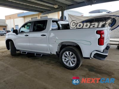 Drugie zdjęcie samochodu z przodu: 2021 CHEVROLET SILVERADO C1500 CUSTOM VIN:3GCPWBEK0MG264744 - miniatura