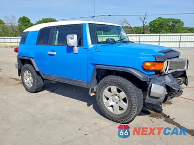 Czwarte zdjęcie samochodu z boku: 2007 TOYOTA FJ CRUISER BASE VIN:JTEBU11F570098311 - miniatura