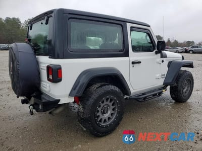 Trzecie zdjęcie samochodu z tyłu: 2020 JEEP WRANGLER SPORT VIN:1C4GJXAG4LW208965 - miniatura