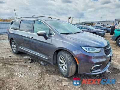 Czwarte zdjęcie samochodu z boku: 2023 CHRYSLER PACIFICA LIMITED VIN:2C4RC1GG3PR597250 - miniatura