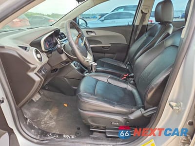 Zdjęcie 7 z 12 samochodu: 2020 CHEVROLET SONIC PREMIER VIN:1G1JF5SB9L4114146 - miniatura