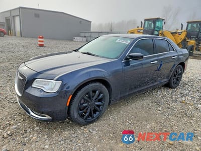 2018 CHRYSLER 300 LIMITED 2C3CCAKG1JH296569 - główne zdjęcie licytacji z USA - miniatura
