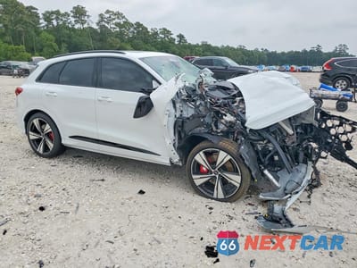 Czwarte zdjęcie samochodu z boku: 2025 AUDI SQ5 PREMIUM PLUS VIN:WA125AGU2S2124717 - miniatura