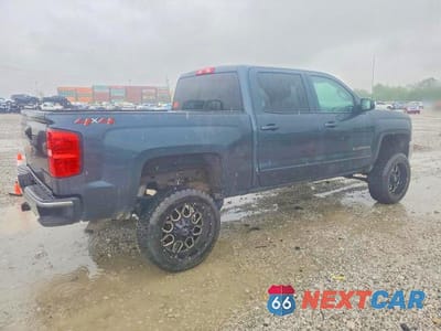 Trzecie zdjęcie samochodu z tyłu: 2018 CHEVROLET SILVERADO K1500 LT VIN:3GCUKREC9JG389754 - miniatura