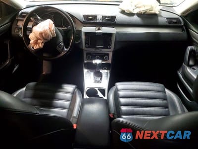 Zdjęcie 8 z 12 samochodu: 2011 VOLKSWAGEN CC SPORT VIN:WVWMN7AN3BE716435 - miniatura