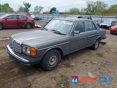 1985 MERCEDES-BENZ 300 DT WDBAB33C2FA192156 - główne zdjęcie licytacji z USA - miniatura