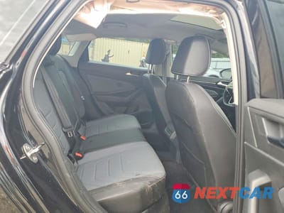 Zdjęcie 10 z 12 samochodu: 2025 VOLKSWAGEN JETTA SEL VIN:3VWGX7BU1SM078402 - miniatura