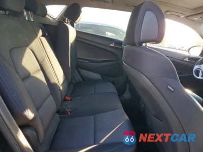 Zdjęcie 11 z 13 samochodu: 2018 HYUNDAI TUCSON VALUE VIN:KM8J3CA20JU736505 - miniatura