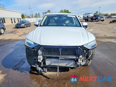 Piąte zdjęcie samochodu w środku: 2022 AUDI Q5 PREMIUM 45 VIN:WA1GAAFY2N2002160 - miniatura