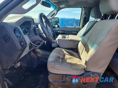 Piąte zdjęcie samochodu w środku: 2015 FORD F350 SUPER DUTY UTILITY / SERVICE TRUCK VIN:1FT8X3BTXFED09610 - miniatura