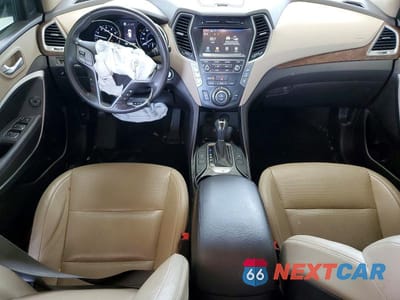 Zdjęcie 8 z 12 samochodu: 2017 HYUNDAI SANTA FE SE VIN:KM8SN4HF2HU237177 - miniatura