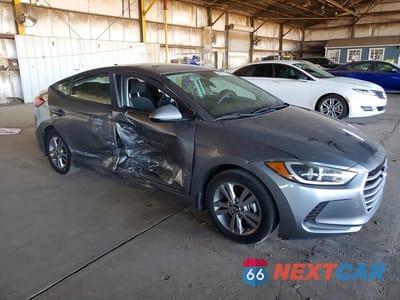 Czwarte zdjęcie samochodu z boku: 2018 HYUNDAI ELANTRA SEL VIN:KMHD84LF7JU576594 - miniatura