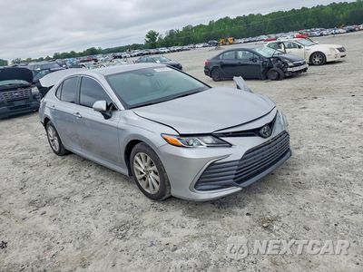 Czwarte zdjęcie samochodu z boku: 2023 TOYOTA CAMRY LE VIN:4T1R11AK1PU731514 - miniatura