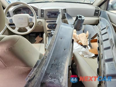 Zdjęcie 8 z 13 samochodu: 2005 JEEP GRAND CHEROKEE LAREDO/COLUMBIA/FREEDOM VIN:1J4HR48N25C559923 - miniatura