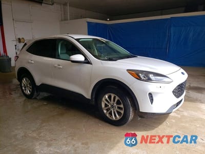 Czwarte zdjęcie samochodu z boku: 2021 FORD ESCAPE SE VIN:1FMCU9G63MUA45489 - miniatura