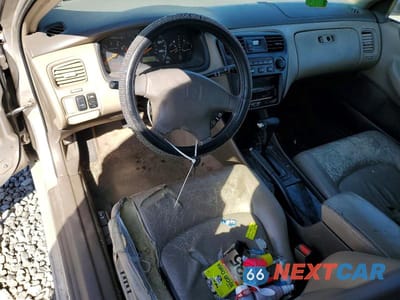 Zdjęcie 8 z 13 samochodu: 1999 HONDA ACCORD EX VIN:JHMCG6672XC021228 - miniatura