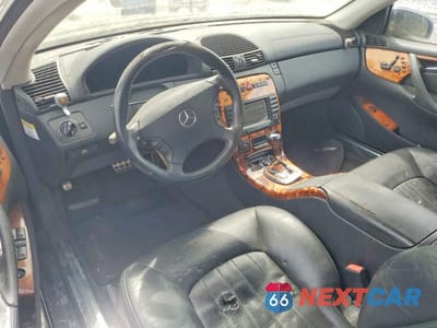 Zdjęcie 8 z 12 samochodu: 2005 MERCEDES-BENZ CL 55 AMG VIN:WDBPJ74J75A045007 - miniatura
