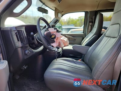 Zdjęcie 7 z 13 samochodu: 2025 CHEVROLET EXPRESS G2500 LS VIN:1GAWGEFP2S1262583 - miniatura