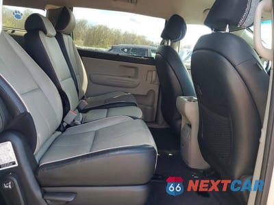 Zdjęcie 11 z 13 samochodu: 2019 KIA SEDONA EX VIN:KNDMB5C13K6517659 - miniatura