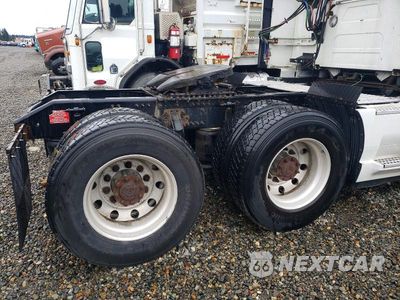 Zdjęcie 9 z 10 samochodu: 2019 VOLVO VNL SEMI TRUCK VIN:4V4NC9EH8KN193833 - miniatura