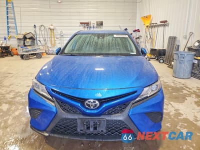 Piąte zdjęcie samochodu w środku: 2020 TOYOTA CAMRY SE VIN:4T1G11AK2LU303727 - miniatura