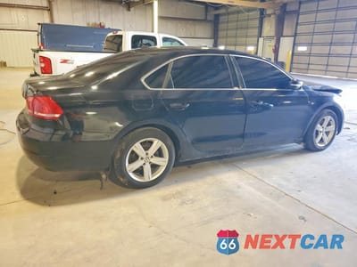 Trzecie zdjęcie samochodu z tyłu: 2012 VOLKSWAGEN PASSAT SE VIN:1VWBP7A38CC075616 - miniatura