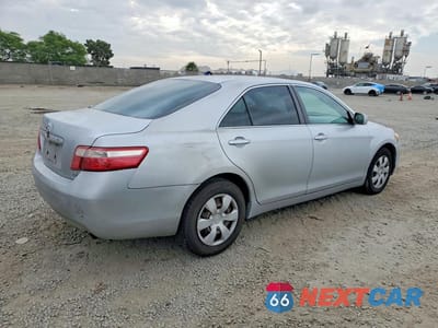 Czwarte zdjęcie samochodu z boku: 2007 TOYOTA CAMRY LE VIN:4T1BE46K47U601789 - miniatura