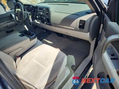 Zdjęcie 8 z 12 samochodu: 2007 GMC NEW SIERRA K1500 VIN:1GTEK19067Z567120 - miniatura